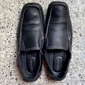 Calvin Klein F0910 Black Men\'s Leather Slip On Low Top Casual Shoes Amazon.com | Calvin Klein Men main image 3